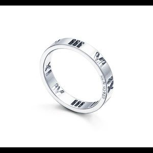 Tiffany’s Atlas pierced ring silver